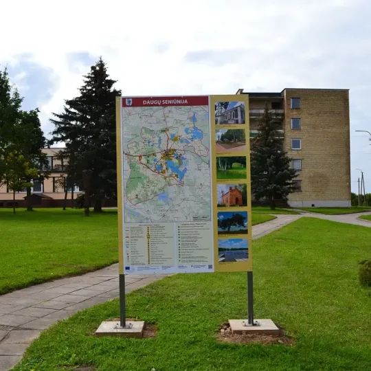 Daugu seniunijos informacinis stendas